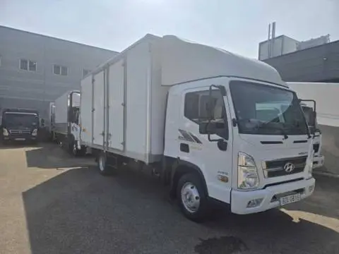 3.5톤 내장탑 2019년식 사진 1